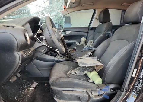 2019 Kia Forte Fe z USA, uszkodzony, nr VIN 3KPF24AD9KE136943